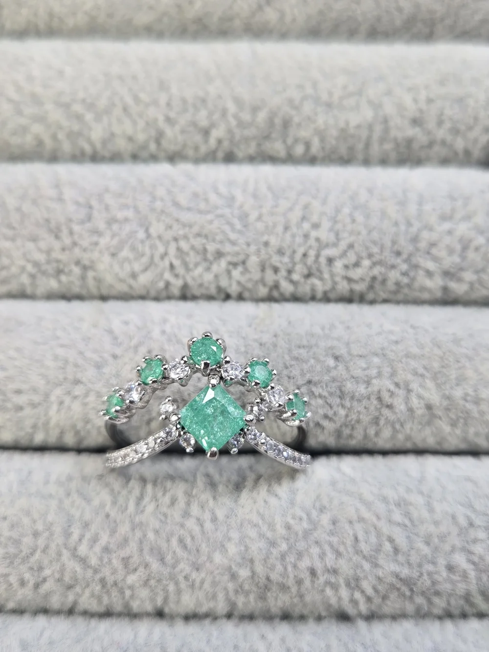 Size 8 Two Piece Teal Ice Crystal Rhodium Plated Bomb Party Ring